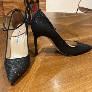 Manolo Blahnik BB strap black glitter size 7.5
